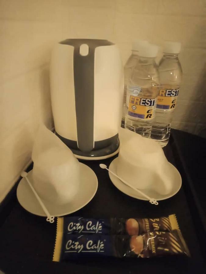 シティ イン ホテル クチン エクステリア 写真